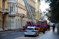 Rijeka: Požar nekoliko stanova u zgradu u Zanonovoj ulici Rijeka: Požar nekoliko stanova u zgradu u Zanonovoj ulici