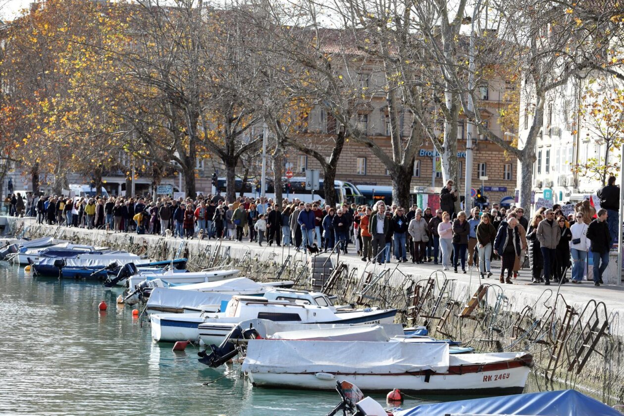 Rijeka: Prosvjedni marš Ujedinjeni protiv fašizma Rijeka: Prosvjedni marš Ujedinjeni protiv fašizma