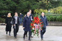 Polaganje-vijenaca-za-Dan-sjecanja-na-Vukovar-i-Skabrnju-28