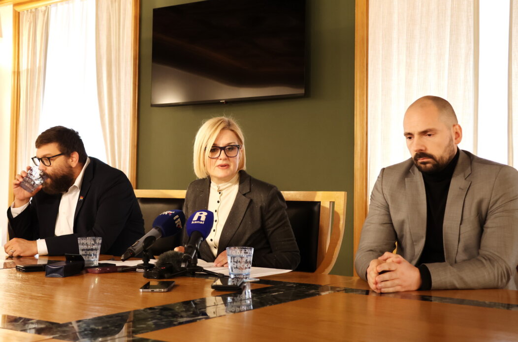 Rincic-Milakovic-i-Vivoda-konferencija-za-novinare-5 Rincic-Milakovic-i-Vivoda-konferencija-za-novinare-5
