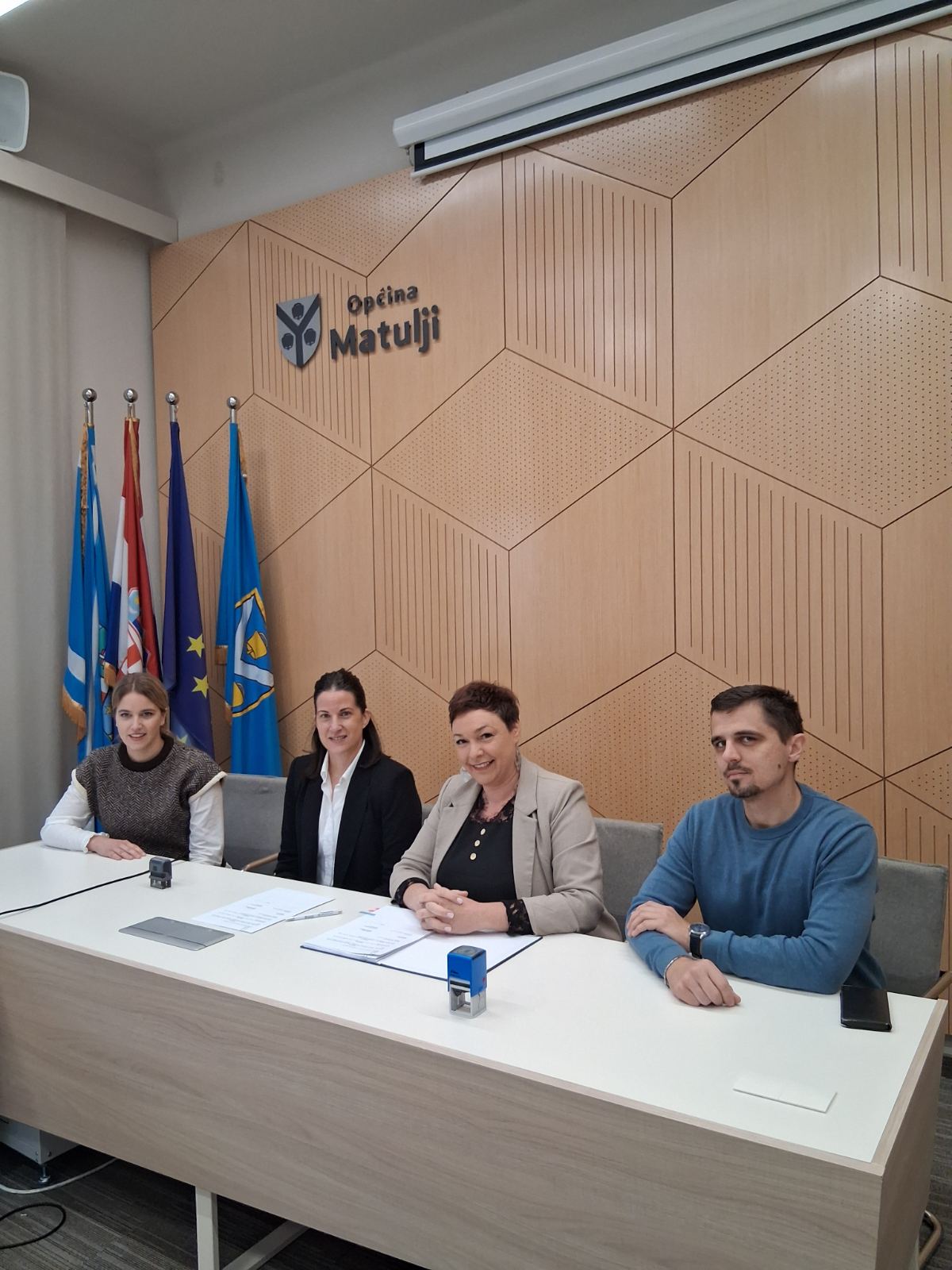 potpisivanje ugovora o izvođenju radova na cesti,, C-O, D-O i dionici ceste F-E-D-F u radnoj zoni R2 u Matulji studeni 2025 potpisivanje ugovora o izvođenju radova na cesti,, C-O, D-O i dionici ceste F-E-D-F u radnoj zoni R2 u Matulji studeni 2025