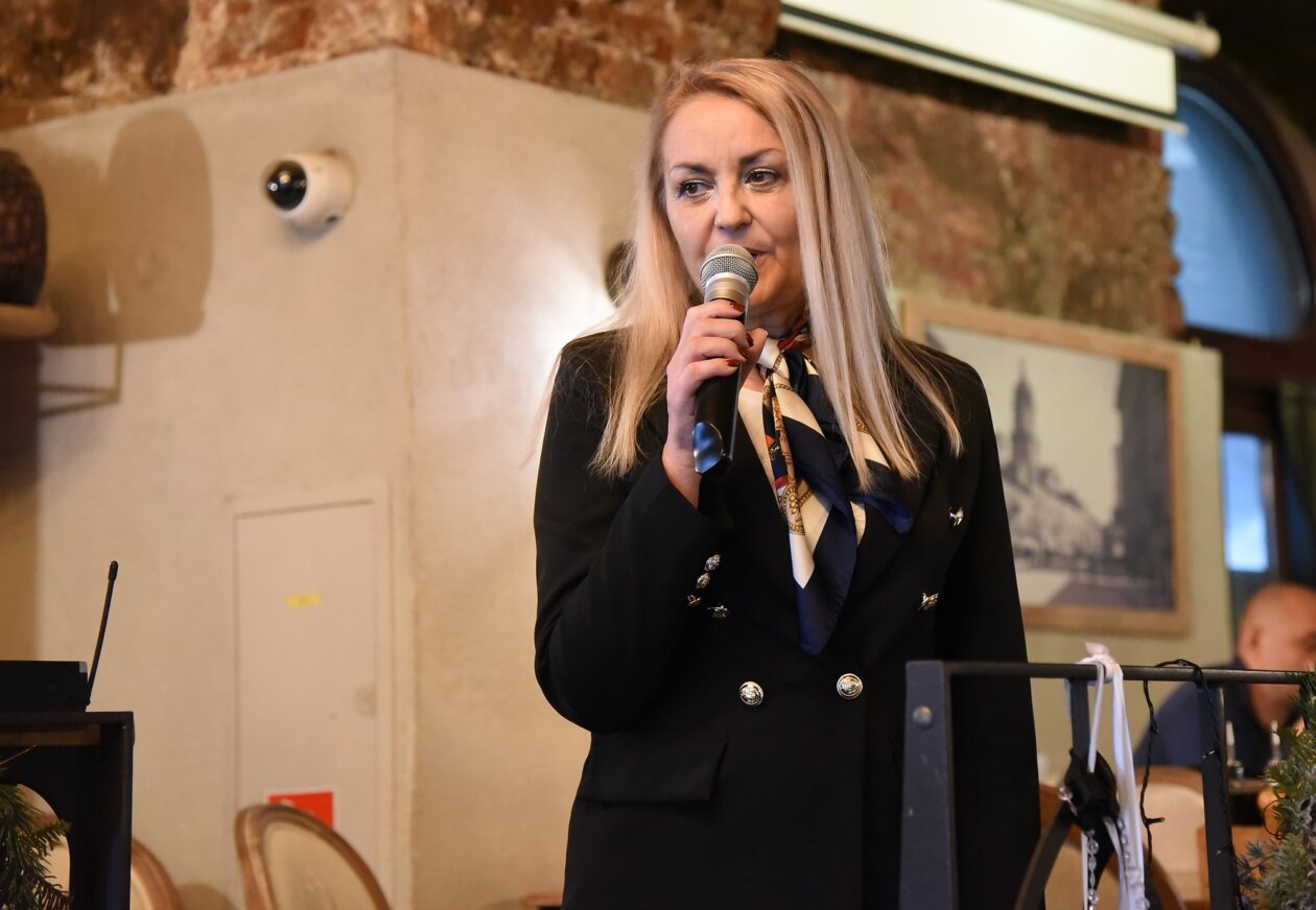 Ankica Kruljac_Dean Miculinić, Novi list