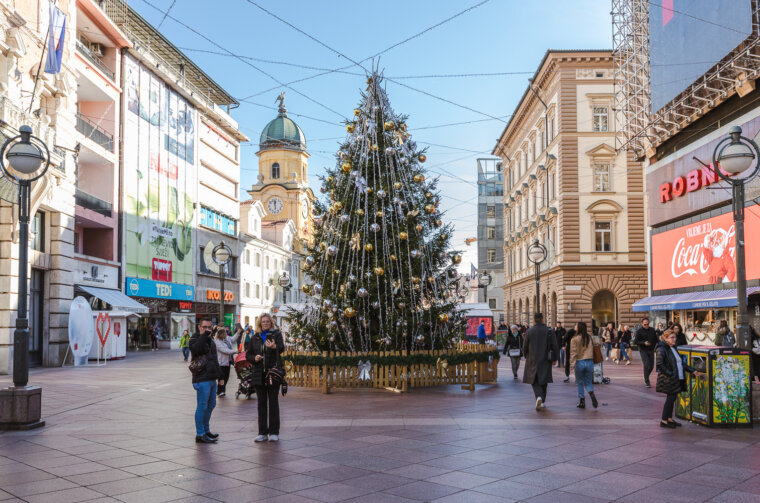 Ilustrativna zima advent 2025 Korzo bor-3133