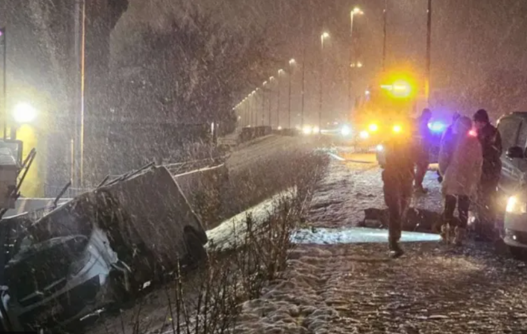 NESREĆA KARLOVA NASLOVNA NESREĆA KARLOVA NASLOVNA