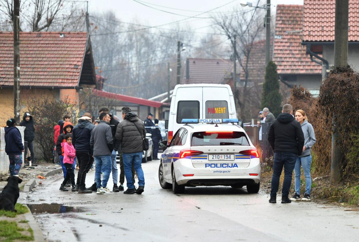 Mursko Središće: Muškarac iz vatrenog oružja pucao u dvije žene, očevid je u tijeku Mursko Središće: Muškarac iz vatrenog oružja pucao u dvije žene, očevid je u tijeku