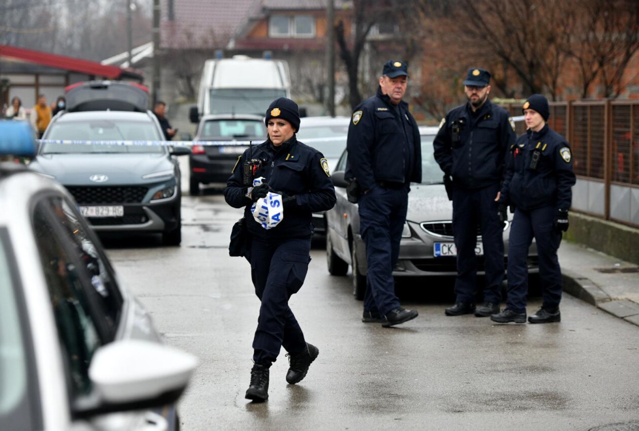Mursko Središće: Muškarac iz vatrenog oružja pucao u dvije žene, očevid je u tijeku Mursko Središće: Muškarac iz vatrenog oružja pucao u dvije žene, očevid je u tijeku