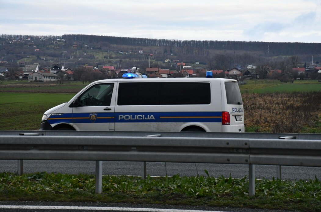 Slavonski Brod: U teškoj prometnoj nesreći na autocesti A3 poginula žena Slavonski Brod: U teškoj prometnoj nesreći na autocesti A3 poginula žena