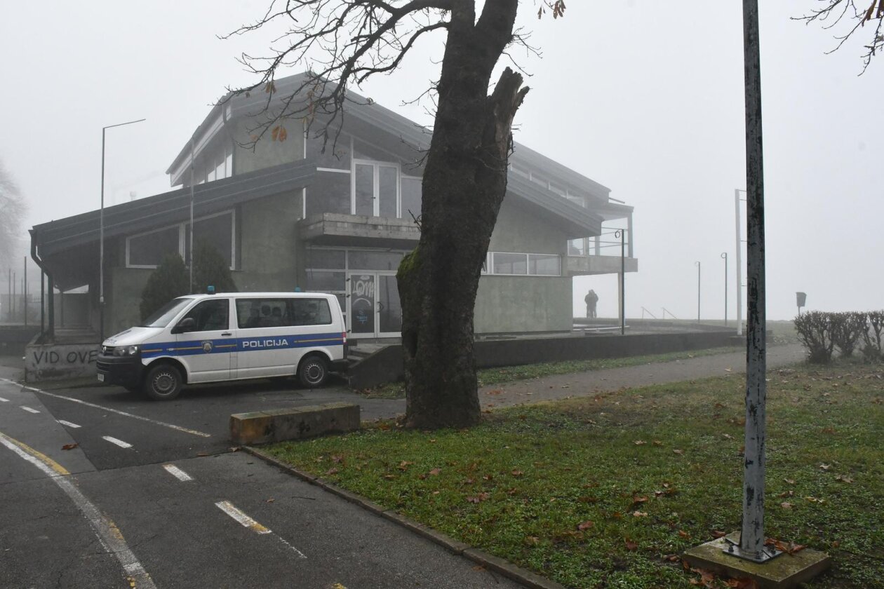 U Savi kod Slavonskog Broda  prevrnuo se čamac s ljudima, najmanje jedna osoba poginula