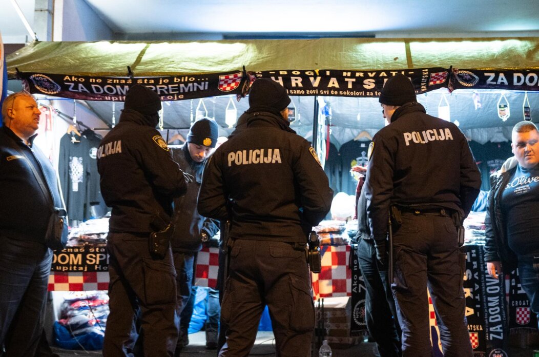 Zagreb: Gužva oko Arene zbog Thompsonovog koncerta Zagreb: Gužva oko Arene zbog Thompsonovog koncerta