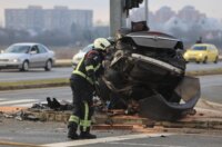 Velika Gorica: Automobilom sletio s ceste pa udario u stup Velika Gorica: Automobilom sletio s ceste pa udario u stup