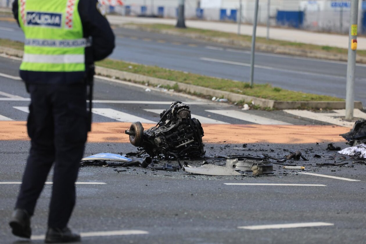 Velika Gorica: Automobilom sletio s ceste pa udario u stup Velika Gorica: Automobilom sletio s ceste pa udario u stup