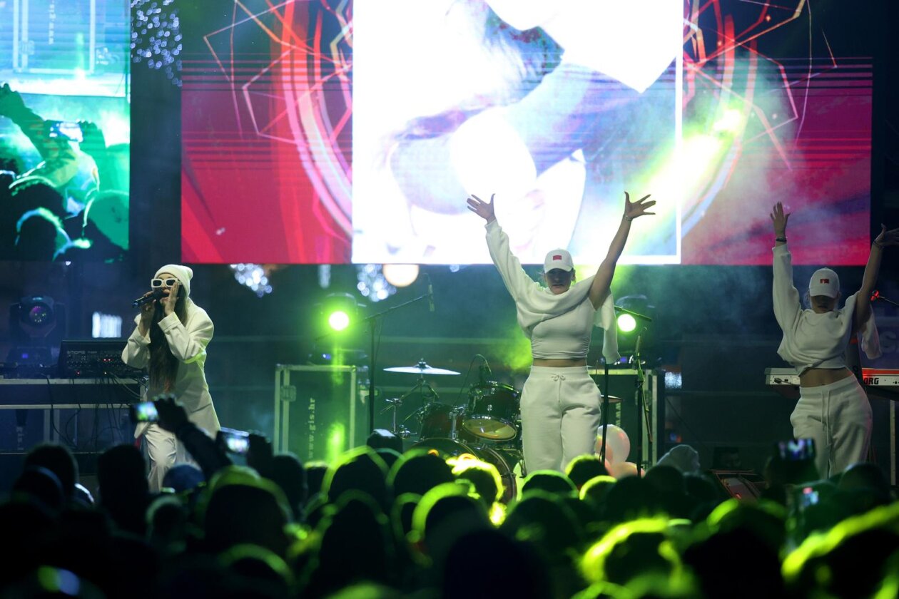 Rijeka je u 2026. godinu ušla uz veliki Big CroDance Party na Korzu Rijeka je u 2026. godinu ušla uz veliki Big CroDance Party na Korzu