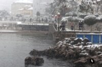Opatija i okolica prekriveni su snijegom koji pada od jutarnjih sati Opatija i okolica prekriveni su snijegom koji pada od jutarnjih sati