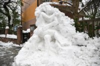 Zagreb:  Erotska skulptura od snijega