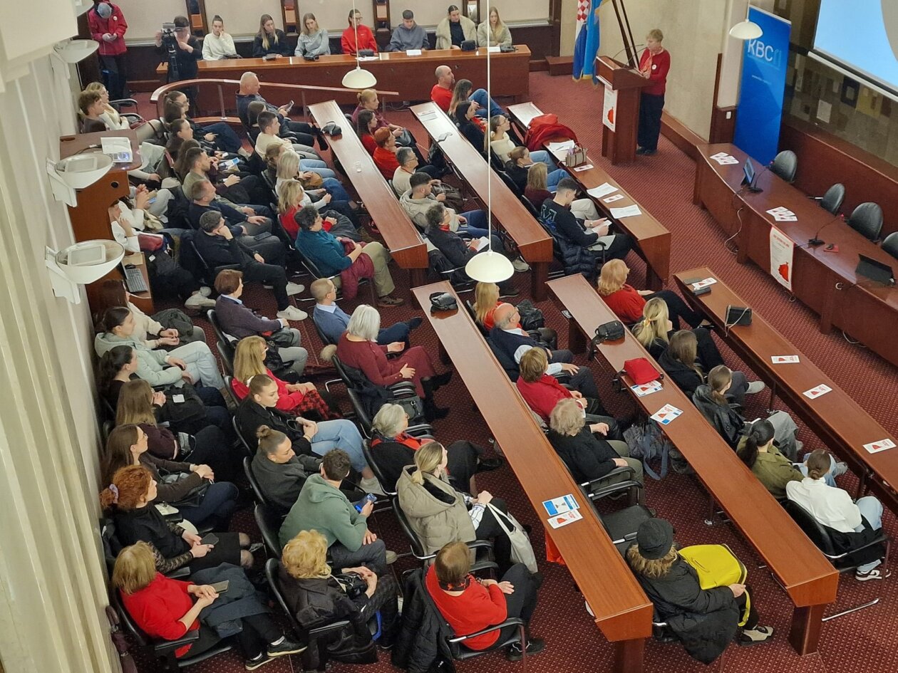 Dan-crvenih-haljina-KBC-Rijeka-2 Dan-crvenih-haljina-KBC-Rijeka-2