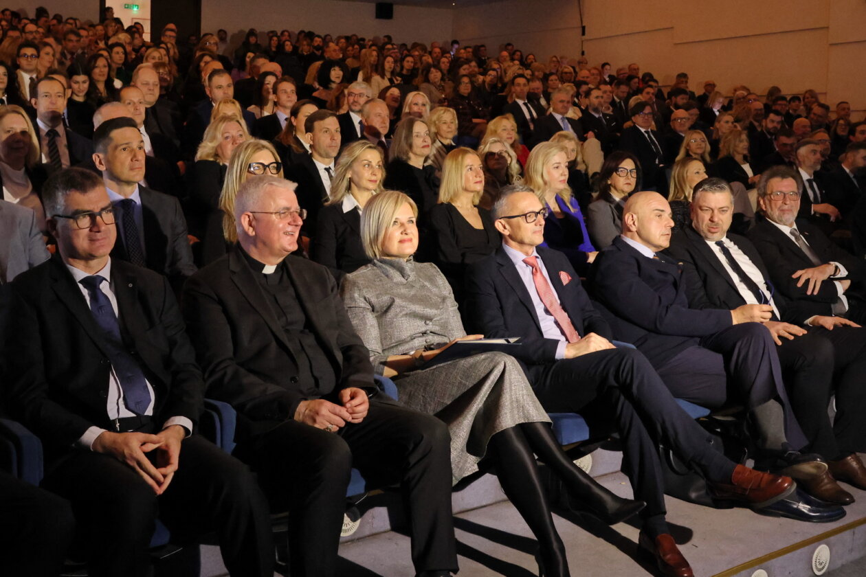 Inauguracija rektora Gorana Hausera Inauguracija rektora Gorana Hausera