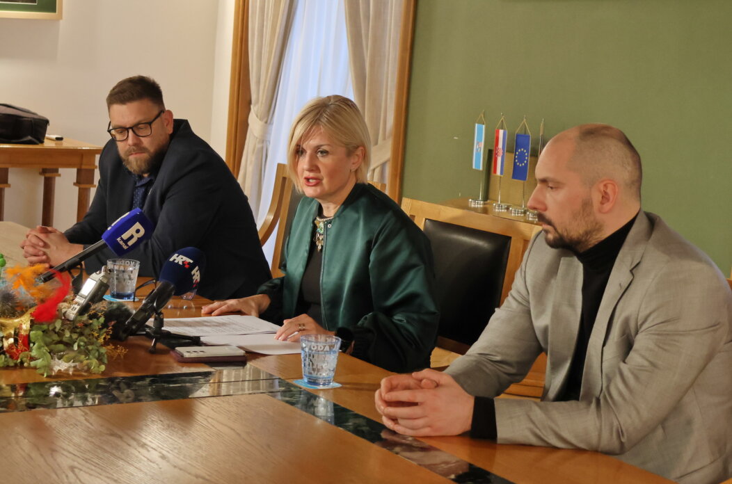 Konferencija-za-medije-Rincic-Vivoda-i-Milakovic-23 Konferencija-za-medije-Rincic-Vivoda-i-Milakovic-23