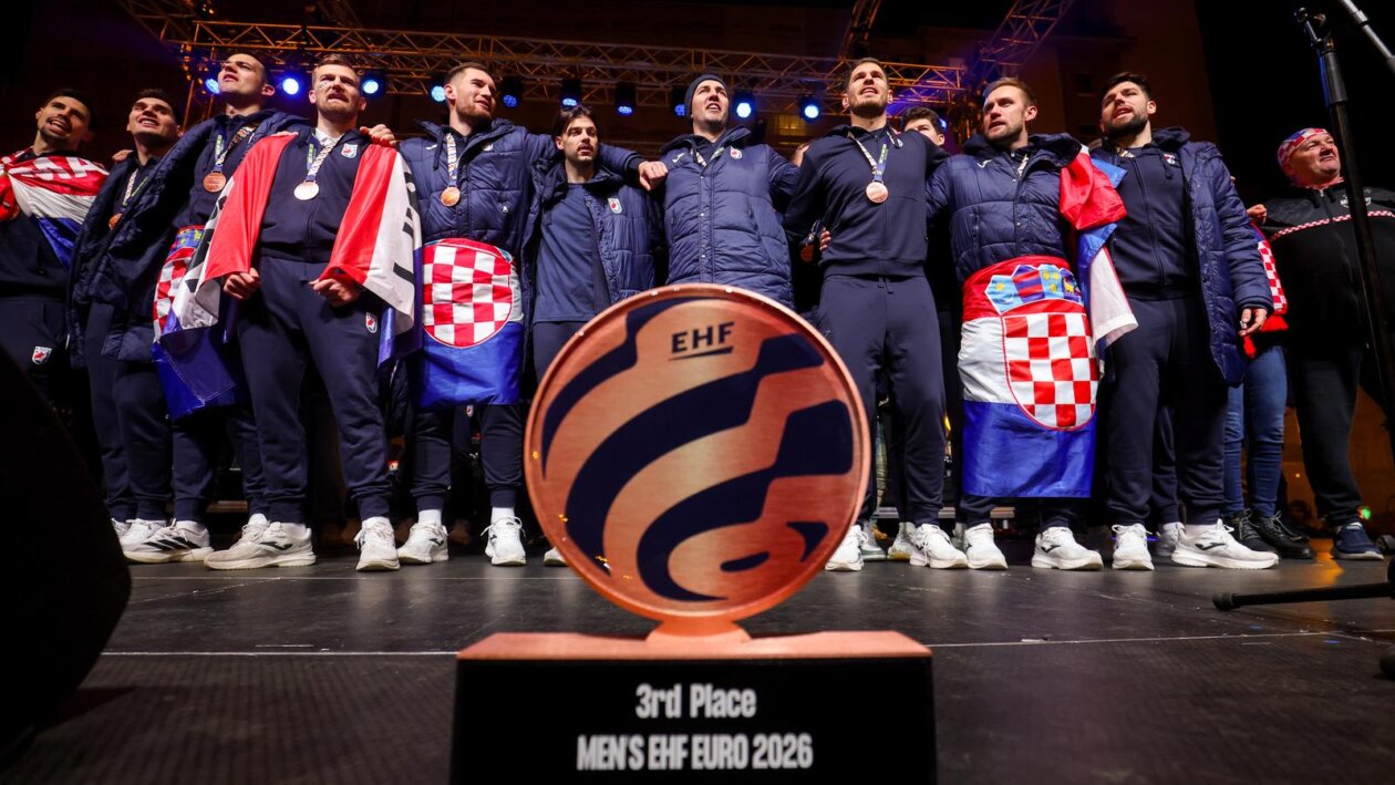 Zagreb: Svečani doček rukometnih reprezentativaca nakon osvojene bronce na Europskom prvenstvu Zagreb: Svečani doček rukometnih reprezentativaca nakon osvojene bronce na Europskom prvenstvu