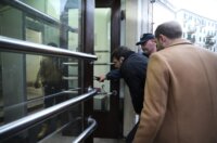 Rijeka: Privođenje osumnjičenih na ispitivanje u USKOK Rijeka: Privođenje osumnjičenih na ispitivanje u USKOK