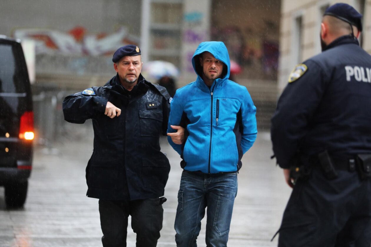 Rijeka: Privođenje osumnjičenih na ispitivanje u USKOK Rijeka: Privođenje osumnjičenih na ispitivanje u USKOK