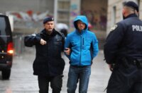 Rijeka: Privođenje osumnjičenih na ispitivanje u USKOK Rijeka: Privođenje osumnjičenih na ispitivanje u USKOK