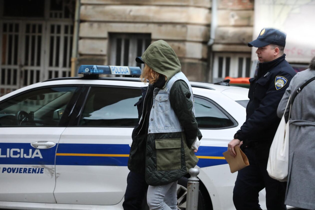 Rijeka: Privođenje osumnjičenih na ispitivanje u USKOK Rijeka: Privođenje osumnjičenih na ispitivanje u USKOK