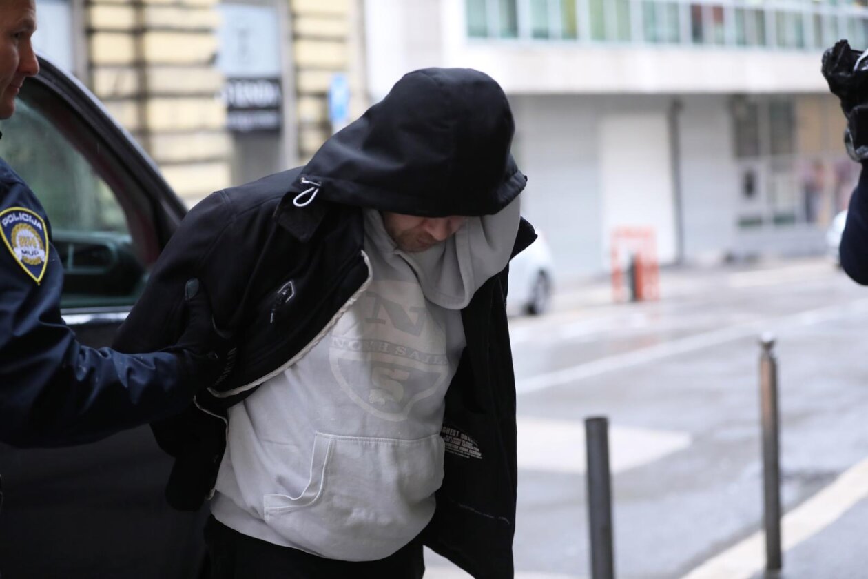 Rijeka: Privođenje osumnjičenih na ispitivanje u USKOK Rijeka: Privođenje osumnjičenih na ispitivanje u USKOK