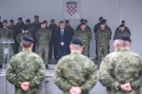 Zagreb: Svečani ispraćaj 8. hrvatskoga kontingenta u NATO-ovu aktivnost prednjih kopnenih snaga u Mađarsku Zagreb: Svečani ispraćaj 8. hrvatskoga kontingenta u NATO-ovu aktivnost prednjih kopnenih snaga u Mađarsku