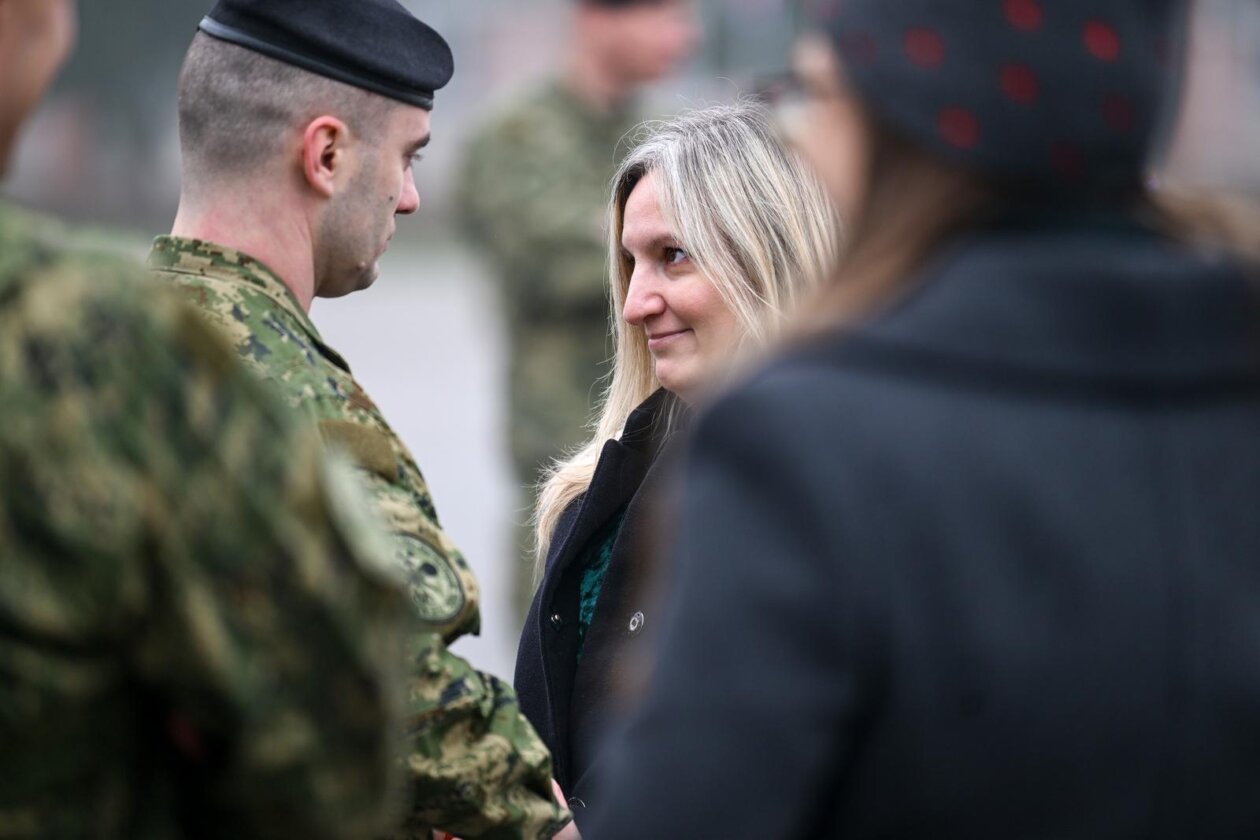 Zagreb: Svečani ispraćaj 8. hrvatskoga kontingenta u NATO-ovu aktivnost prednjih kopnenih snaga u Mađarsku Zagreb: Svečani ispraćaj 8. hrvatskoga kontingenta u NATO-ovu aktivnost prednjih kopnenih snaga u Mađarsku