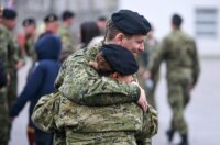 Zagreb: Svečani ispraćaj 8. hrvatskoga kontingenta u NATO-ovu aktivnost prednjih kopnenih snaga u Mađarsku Zagreb: Svečani ispraćaj 8. hrvatskoga kontingenta u NATO-ovu aktivnost prednjih kopnenih snaga u Mađarsku