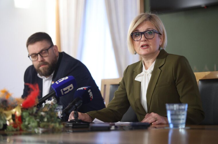 Rijeka: Iva Rinčić održala redovnu konferenciju za medije Rijeka: Iva Rinčić održala redovnu konferenciju za medije