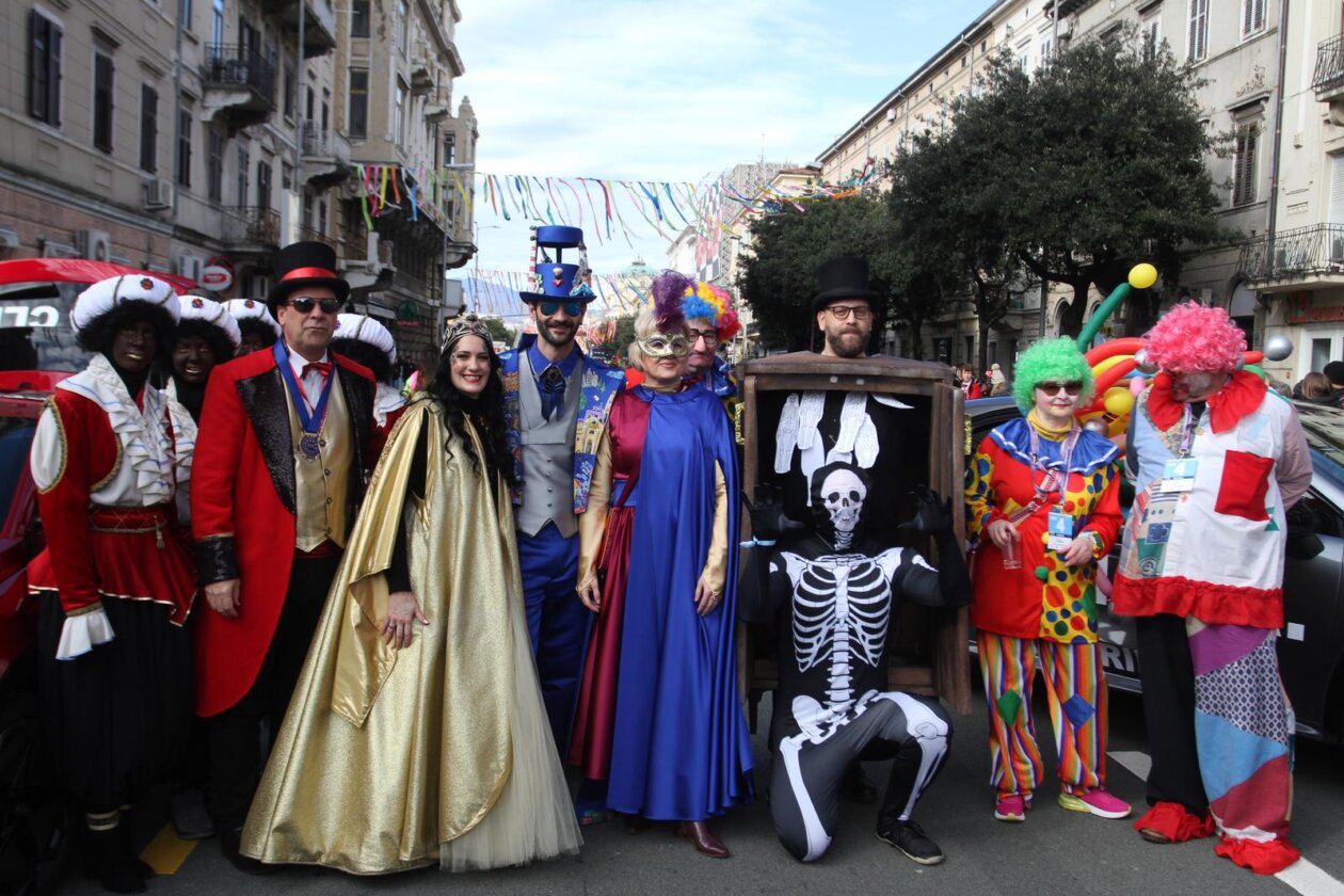 Rijeka: Tradicionalnom Međunarodnom karnevalskom povorkom završio 43. Riječki karneval