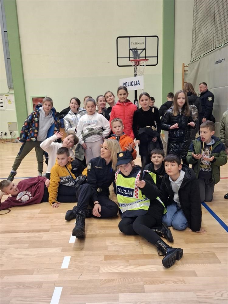 Policija 1 Policija 1