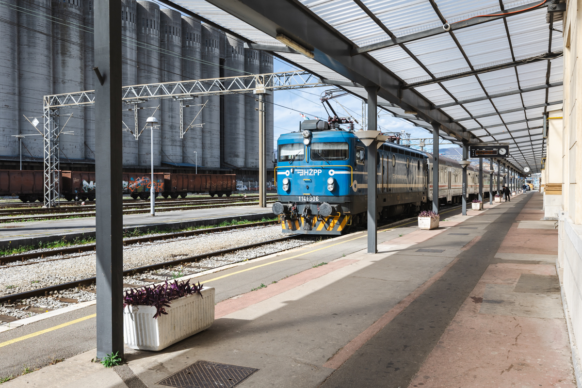 HŽ Želježnički kolodvor-6437