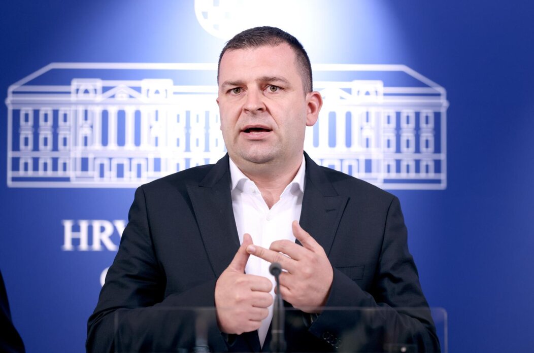 Zagreb: Dario Hrebak o novoj vladajućoj većini Zagreb: Dario Hrebak o novoj vladajućoj većini