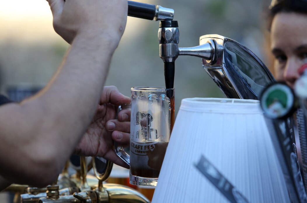 Rijeka: Craft Fest na Grobniku privukao je ljubitelje piva Rijeka: Craft Fest na Grobniku privukao je ljubitelje piva
