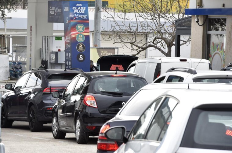 Šibenik: Gužve na benzinskim postajama zbog najavljenog poskupljenja