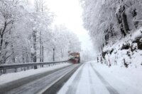 Zbog snijega otežan promet u Gorskom kotaru