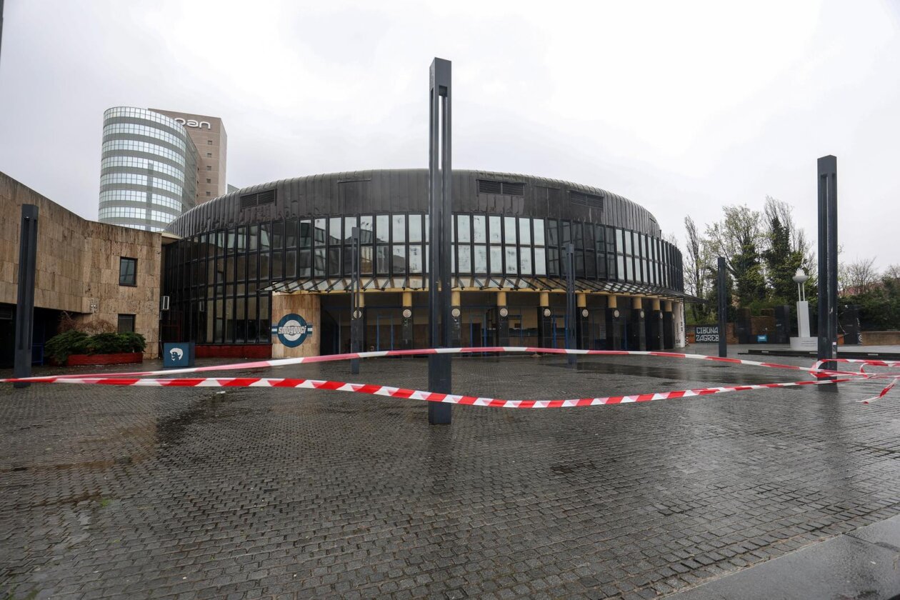 Zagreb: Usljed jakog nevremena oštećen i Dom Dražena Petrovića
