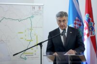 Premijer Plenković posjetio je LNG Terminal i JANAF Terminal Premijer Plenković posjetio je LNG Terminal i JANAF Terminal