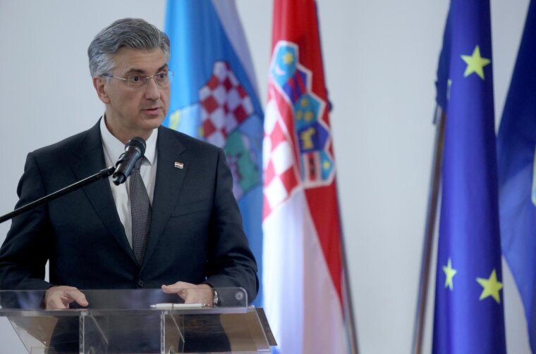 Premijer Plenković posjetio je LNG Terminal i JANAF Terminal
