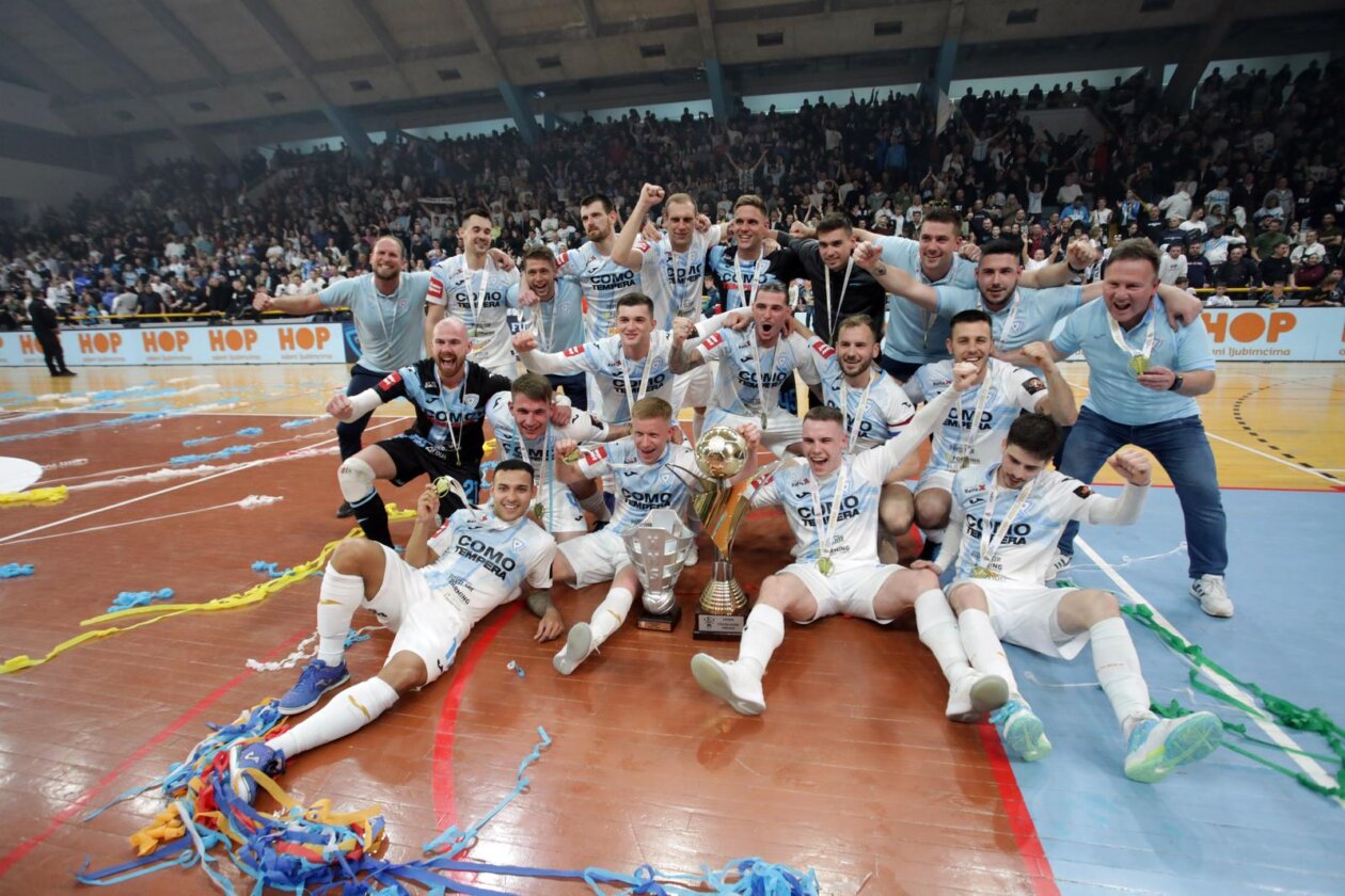 Futsalaši Rijeke svladali Dinamo 7:1 i osvojili svoj prvi trofej Hrvatskog kupa u povijesti Futsalaši Rijeke svladali Dinamo 7:1 i osvojili svoj prvi trofej Hrvatskog kupa u povijesti