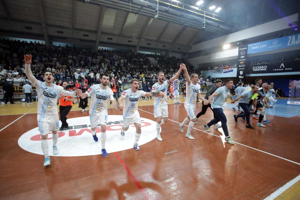 Futsalaši Rijeke svladali Dinamo 7:1 i osvojili svoj prvi trofej Hrvatskog kupa u povijesti Futsalaši Rijeke svladali Dinamo 7:1 i osvojili svoj prvi trofej Hrvatskog kupa u povijesti