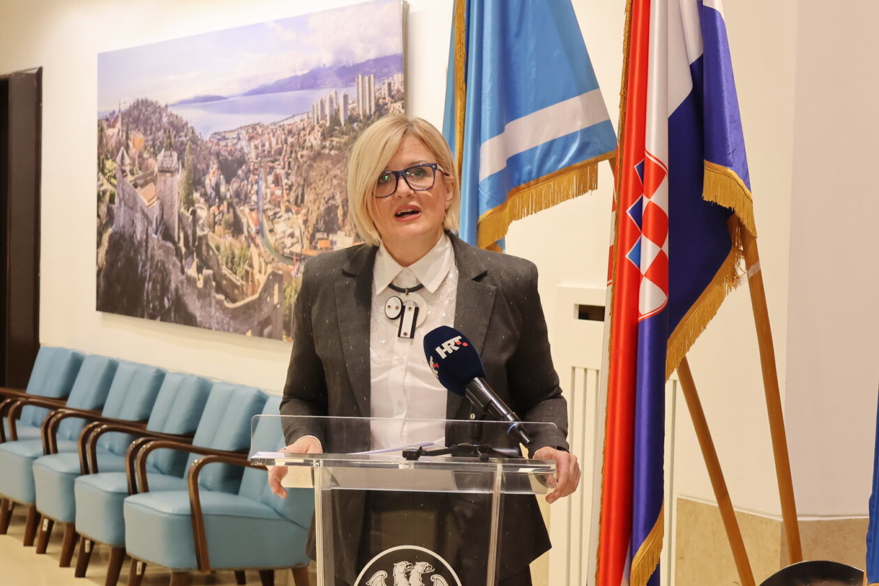 Potpisani-ugovore-za-nadstandne-programe-u-zdravstvu-i-socijali-10 Potpisani-ugovore-za-nadstandne-programe-u-zdravstvu-i-socijali-10