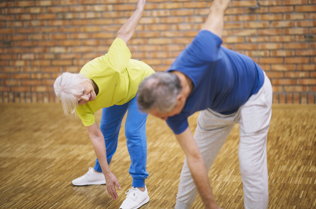 older-couple-fitness-studio older-couple-fitness-studio