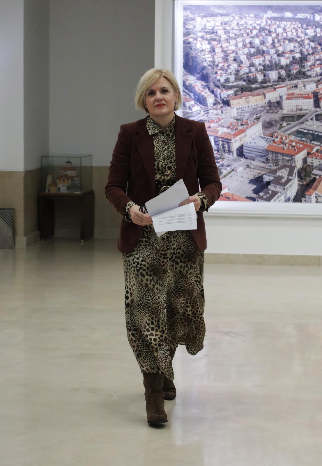 Rijeka: Gradonačelnica Iva Rinčić na konferenciji za novinare