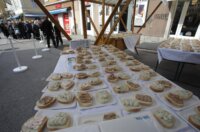 Rijeka: Podjela sendviča sa bakalarom, tunom i lososom na Veliki petak Rijeka: Podjela sendviča sa bakalarom, tunom i lososom na Veliki petak
