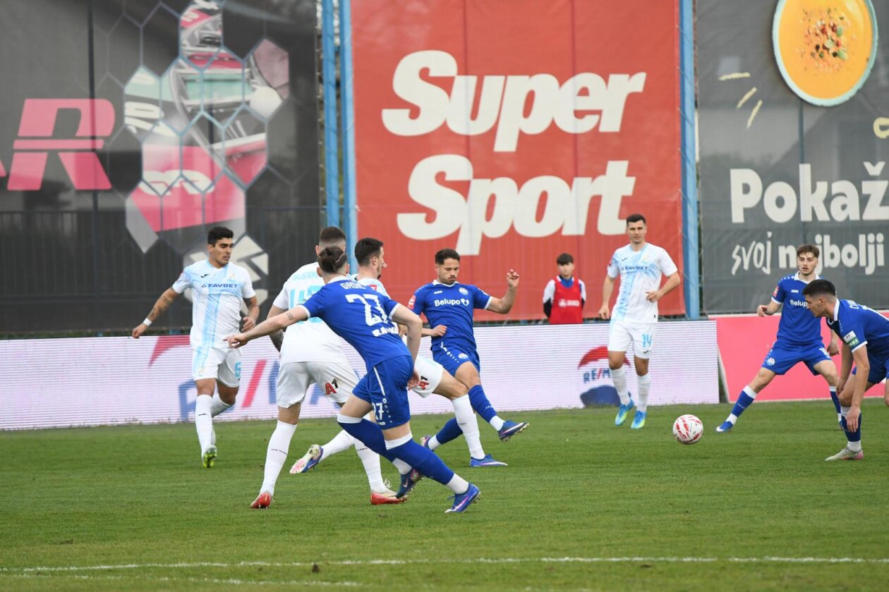Slaven Belupo i Rijeka sastali se u 28. kolu SuperSport HNL-a Slaven Belupo i Rijeka sastali se u 28. kolu SuperSport HNL-a