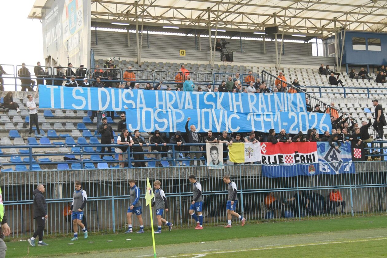 Slaven Belupo i Rijeka sastali se u 28. kolu SuperSport HNL-a Slaven Belupo i Rijeka sastali se u 28. kolu SuperSport HNL-a