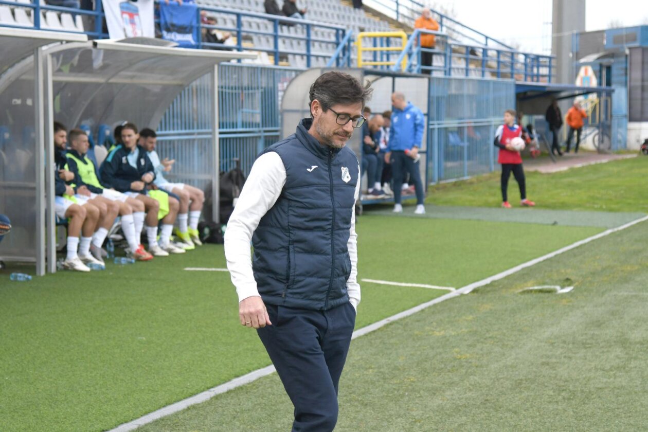 Slaven Belupo i Rijeka sastali se u 28. kolu SuperSport HNL-a Slaven Belupo i Rijeka sastali se u 28. kolu SuperSport HNL-a